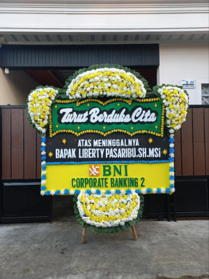 Papan Bunga Duka di Setiawargi